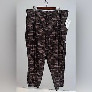 ATHLETA Camo Farallon Jogger Pants NWT! Sz 26